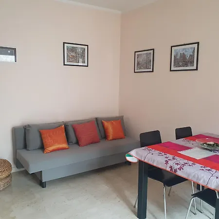 Apartman Laura's Rhome *